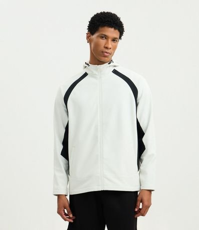 Campera Deportiva en PU Tecnológico con Capucha 2