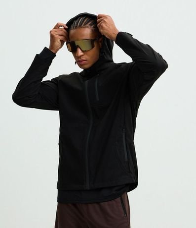 Campera Deportiva Tecnológica Resistente al Agua con Capucha 1