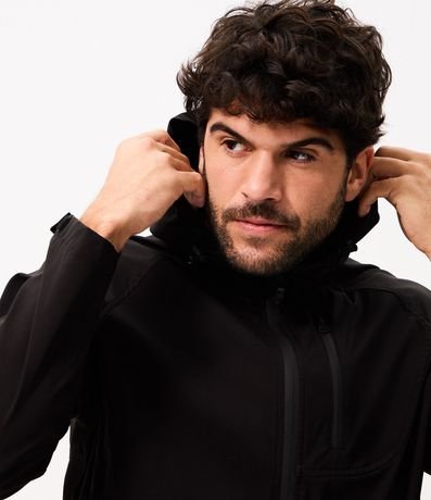 Campera Deportiva Tecnológica Resistente al Agua con Capucha 5