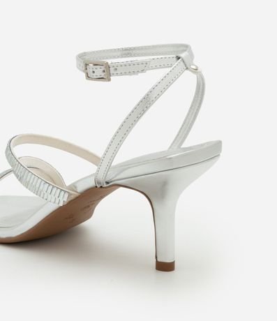 Sandalia con Punta Fina y Tiras con Placas Espejo 4