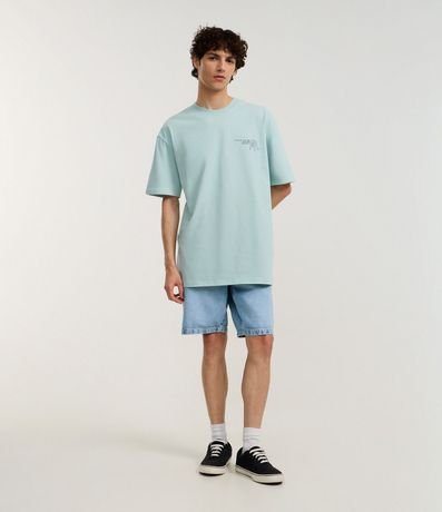 Remera Relaxed en Algodón con Estampa de Playa y Lettering Out Od Office 2