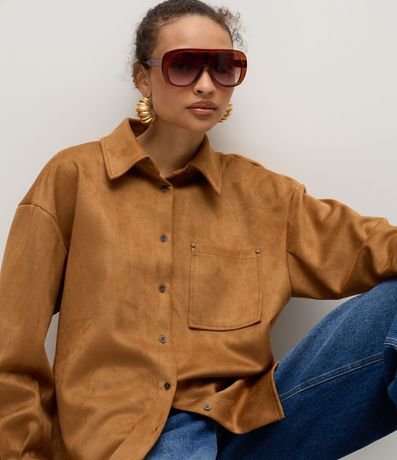 Camisa en Gamuza con Mangas Largas y Pequeño Bolsillo
