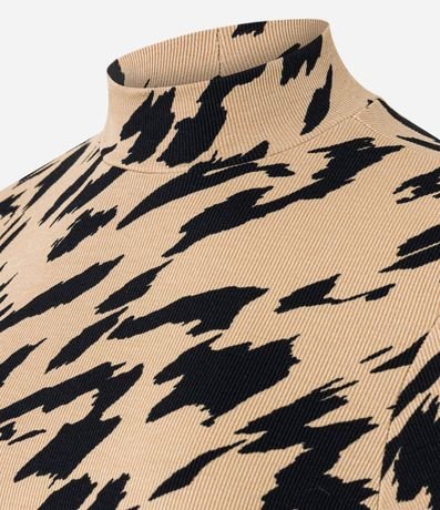 Blusa Acanalada en Rib con Estampa Tigre 6