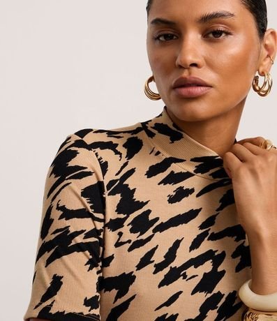 Blusa Acanalada en Rib con Estampa Tigre 4