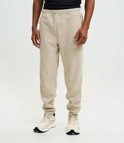 Pantalón Deportivo en Tela Texturizada con Cierre en los Bolsillos 2