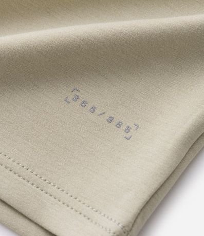 Remera Deportiva en Tecnologia Dry con Lettering 10