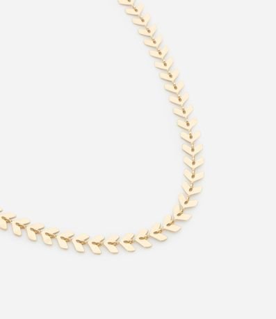 Collar en Metal Liso con Formato de Cadena con Capas de Mini Hojas