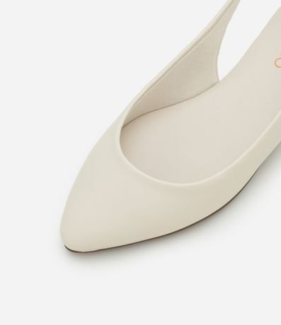 Zapatilla con Tira Elástica y Punta Redondeada 3
