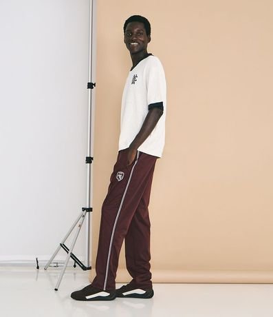 Pantalón Deportiva en Helanca con Rayas Laterales