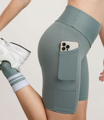 Bermuda Deportiva en Poliamida con Cintura Ancha 3