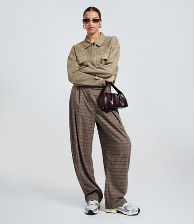 Pantalón Barrel en Sastrería con Estampado de Cuadros 1