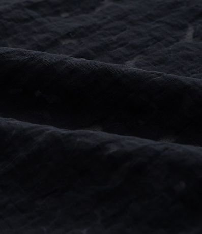 Camisa Boxy en Viscosa Texturizado Efecto Cutout 5