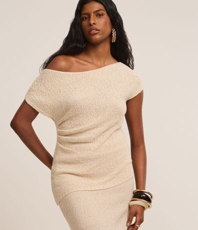 Blusa Texturizada en Punto con Escote Asimétrico