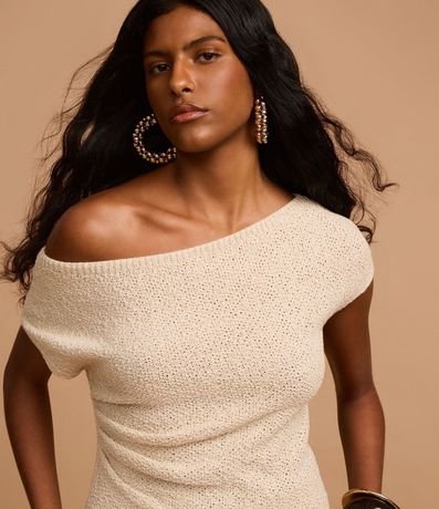Blusa Texturizada en Punto con Escote Asimétrico 6