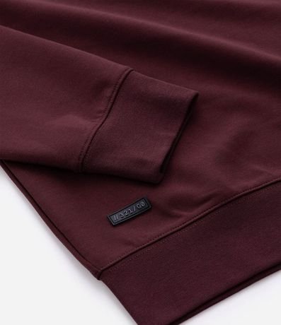 Buzo Deportivo con Etiqueta Aplicada 9