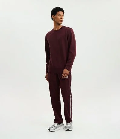 Buzo Deportivo con Etiqueta Aplicada 2