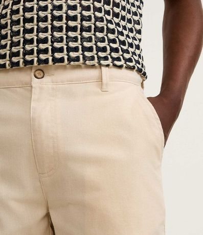 Bermuda en Sarga con Bolsillo Único en la Espalda 3