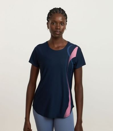 Remera Deportiva en Microfibra con Estampa de Ondas 2