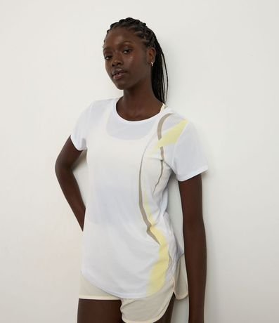 Remera Deportiva en Microfibra con Estampa de Ondas