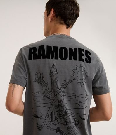Remera Comfort en Algodón con Estampa Ramones