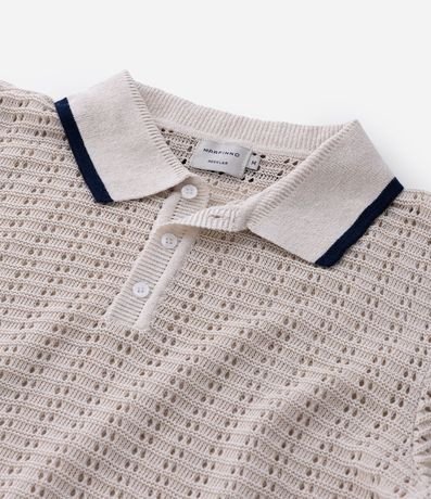 Camisa Polo en Algodón Texturizada con Cuello V y Detalle Contrastante 10