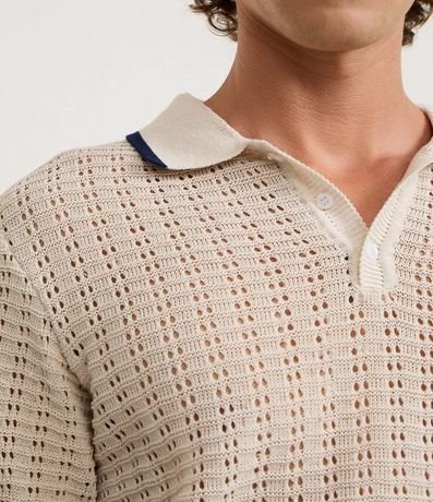 Camisa Polo en Algodón Texturizada con Cuello V y Detalle Contrastante 3