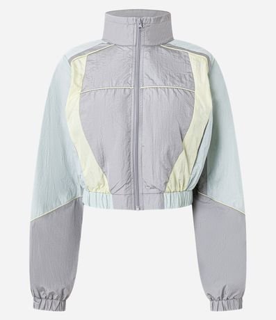 Campera Corta Viento con Recortes y Cuello Alto 5