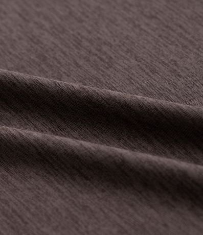 Remera Deportiva con Tecnologia Dry y Detalles Reflectantes 10