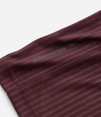 Remera Deportiva Regular con Tecnologia Dry 10