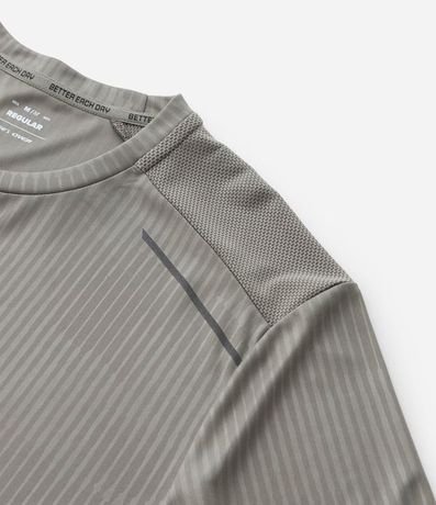 Remera Deportiva Regular con Tecnologia Dry 4