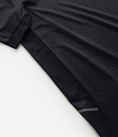 Remera Deportiva Regular con Tecnologia Dry 4