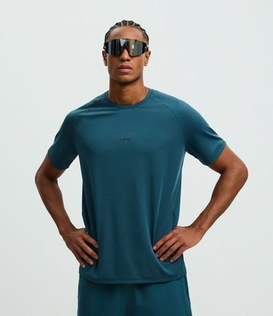 Remera Deportiva con Tecnologia Dry y Laser Cut