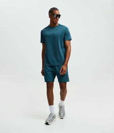 Remera Deportiva con Tecnologia Dry y Laser Cut 2