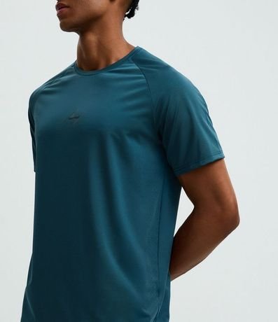 Remera Deportiva con Tecnologia Dry y Laser Cut 3