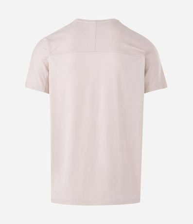 Remera en Tecnologia Dry con Estampado Lettering 1921 y Textura en el Hombro 5