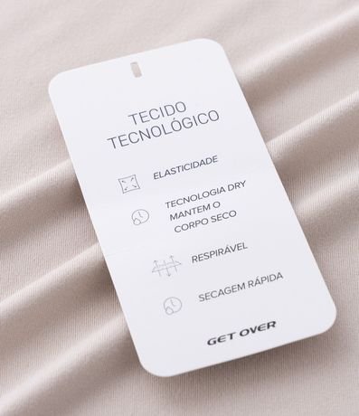 Remera en Tecnologia Dry con Estampado Lettering 1921 y Textura en el Hombro 8