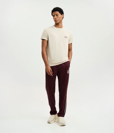 Remera en Tecnologia Dry con Estampado Lettering 1921 y Textura en el Hombro 2