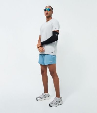 Remera Deportiva con Etiqueta en la Barra y Manga corta 2