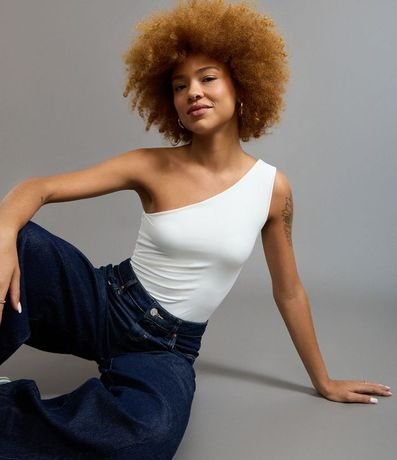 Body Hombro Único en Microfibra 3