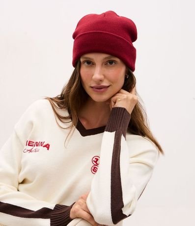 Gorro de Punto con Borde Plegado y Etiqueta Aplicada