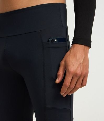 Bermuda Deportiva en Microfibra con Compresión 3