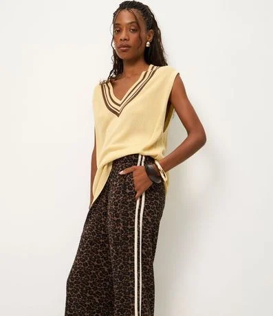 Pantalón Wide en Modal con Frisos Laterales 2