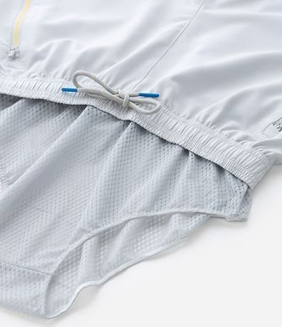 Bermuda Deportiva sin Estampado con Detalles de Colores 4