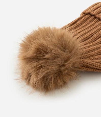 Gorro Básico en Punto con Pompón 3