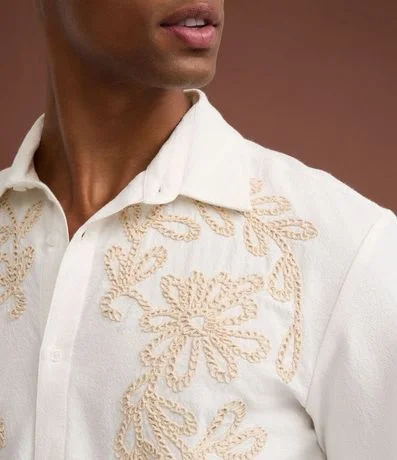 Camisa Comfort en Algodón con Bordado Floral 3