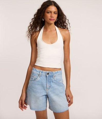 Bermuda Cintura Mediana en Jeans con Bajo Cortada 2