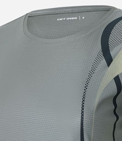 Remera Deportiva en Helanca con Estampa Lateral 6