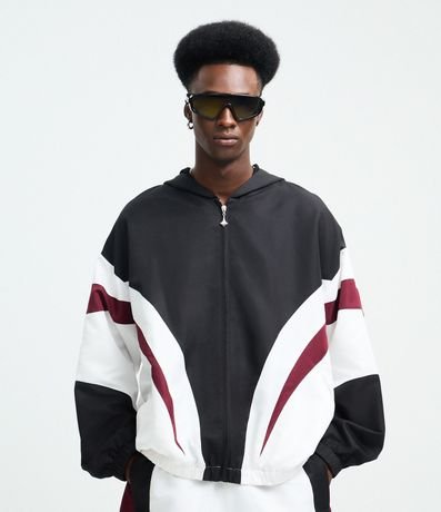 Campera Tecnológica con Paneles de Colores