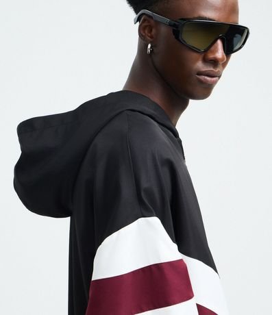 Campera Tecnológica con Paneles de Colores 3