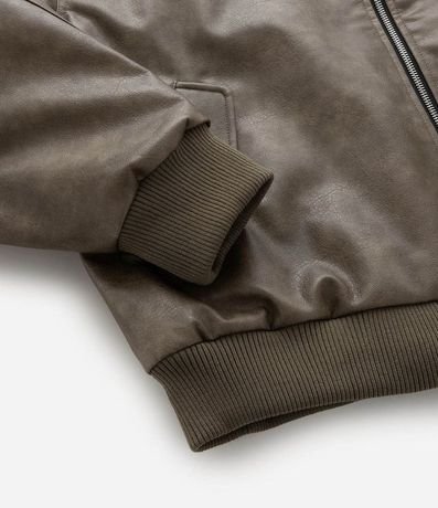 Campera Bomber en PU con Cremallera y Bolsillos 12